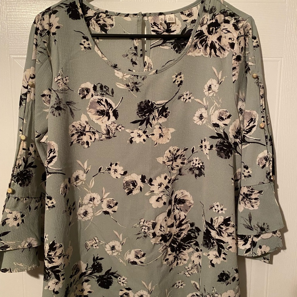 Est 1946 NWOT Blouse